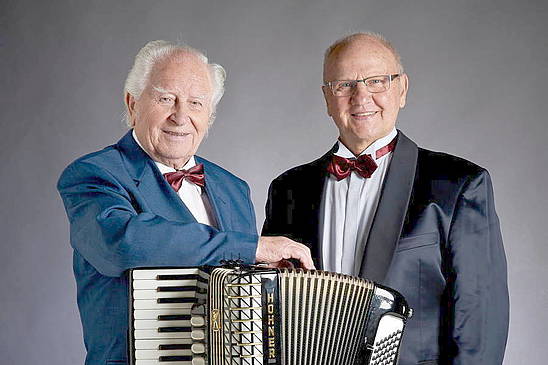 Heinz Maraun präsentiert Lesung und Schlager im Familienzentrum